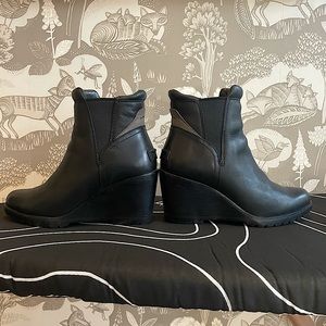 Sorel After Hours Chelsea Wedge Booties